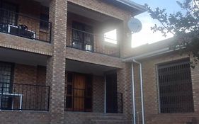 Vinolux Guest House